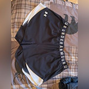 Under Armour Loose Athletic Shorts Size Large